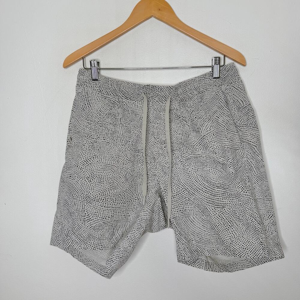 Lululemon Bowline Shorts Spotted
